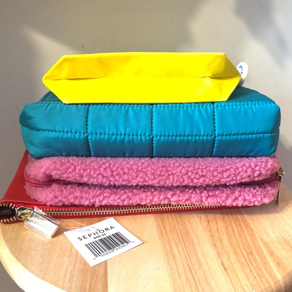 Lot of three collectible Sephora cosmetic bags with a Supergoop bag bonus NWT - Picture 10 of 10